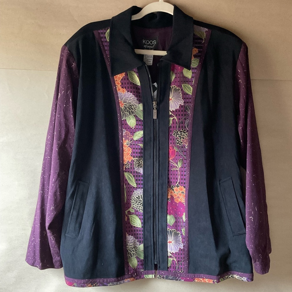 Koos Women's Floral Jacket NWT - Purple and Black. Light weight. Zip up. Size 1X
